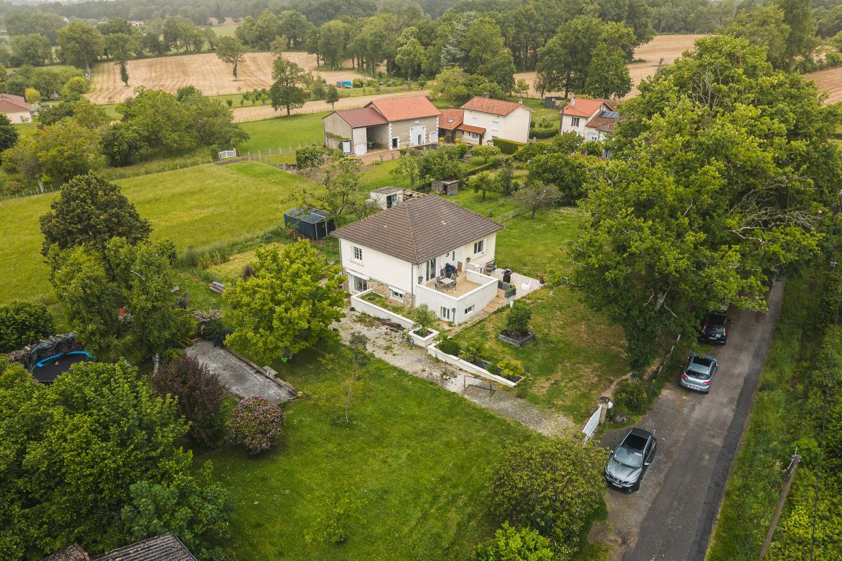 Maison 4 Pièce(s) Rochechouart