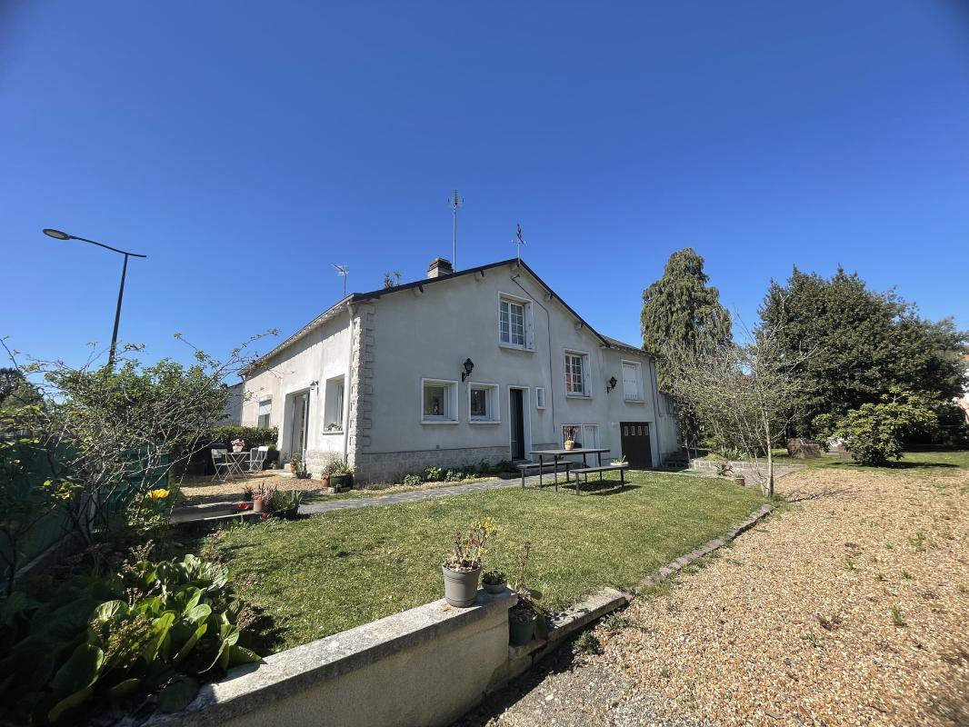 Maison de ville 5 Pièce(s) Saint-Cyr-sur-Loire