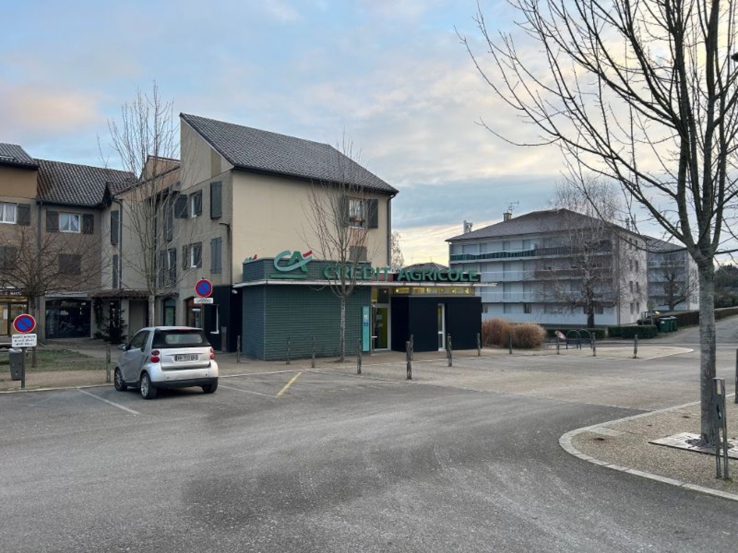 Local commercial 5 Pièce(s) Condat-sur-Vienne