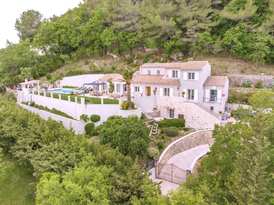 Villa 8 Pièce(s) Le Bar-sur-Loup