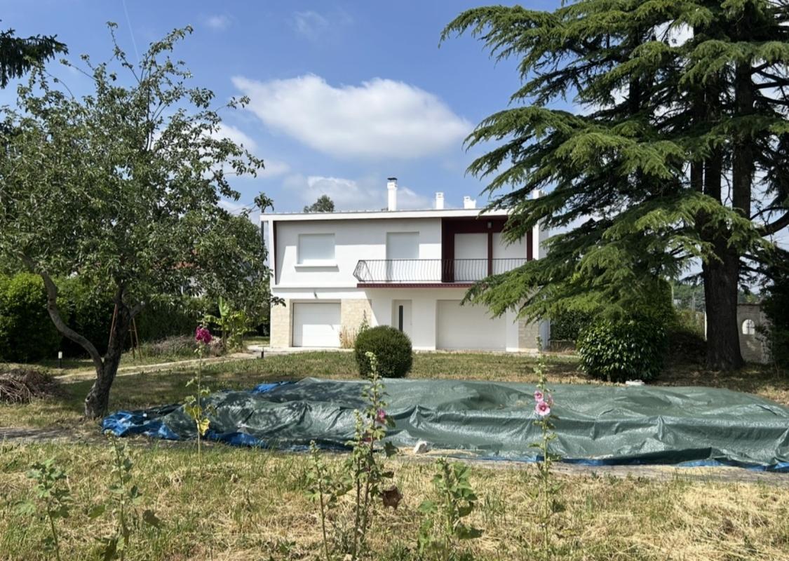 Maison 6 Pièce(s) Saint-Georges-des-Coteaux