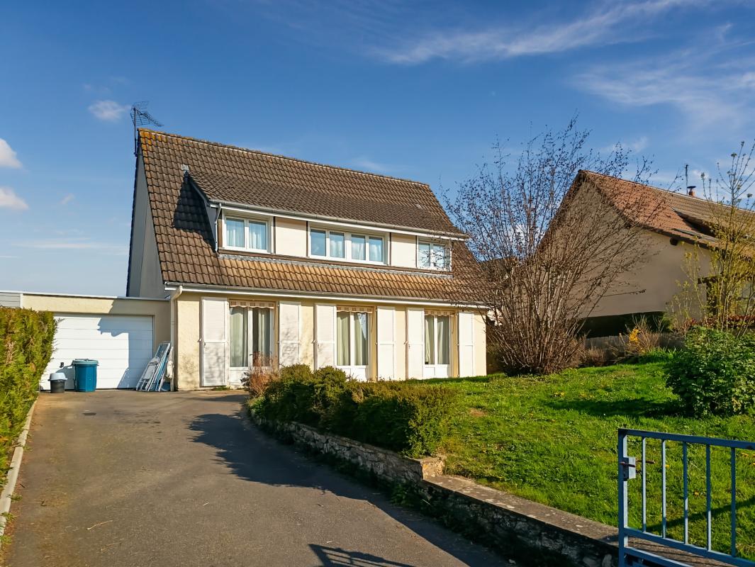 Maison traditionnelle 4 Pièce(s) Cerisé