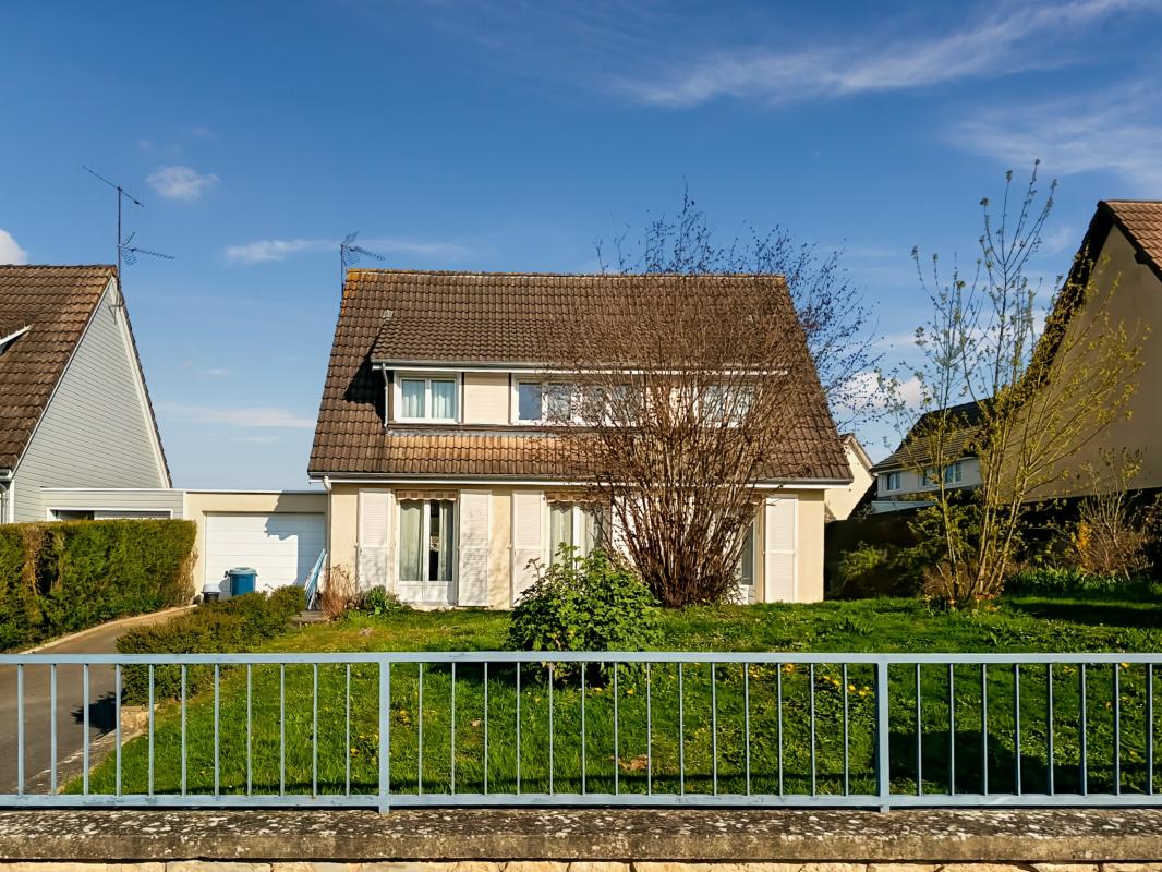 Maison traditionnelle 4 Pièce(s) Cerisé
