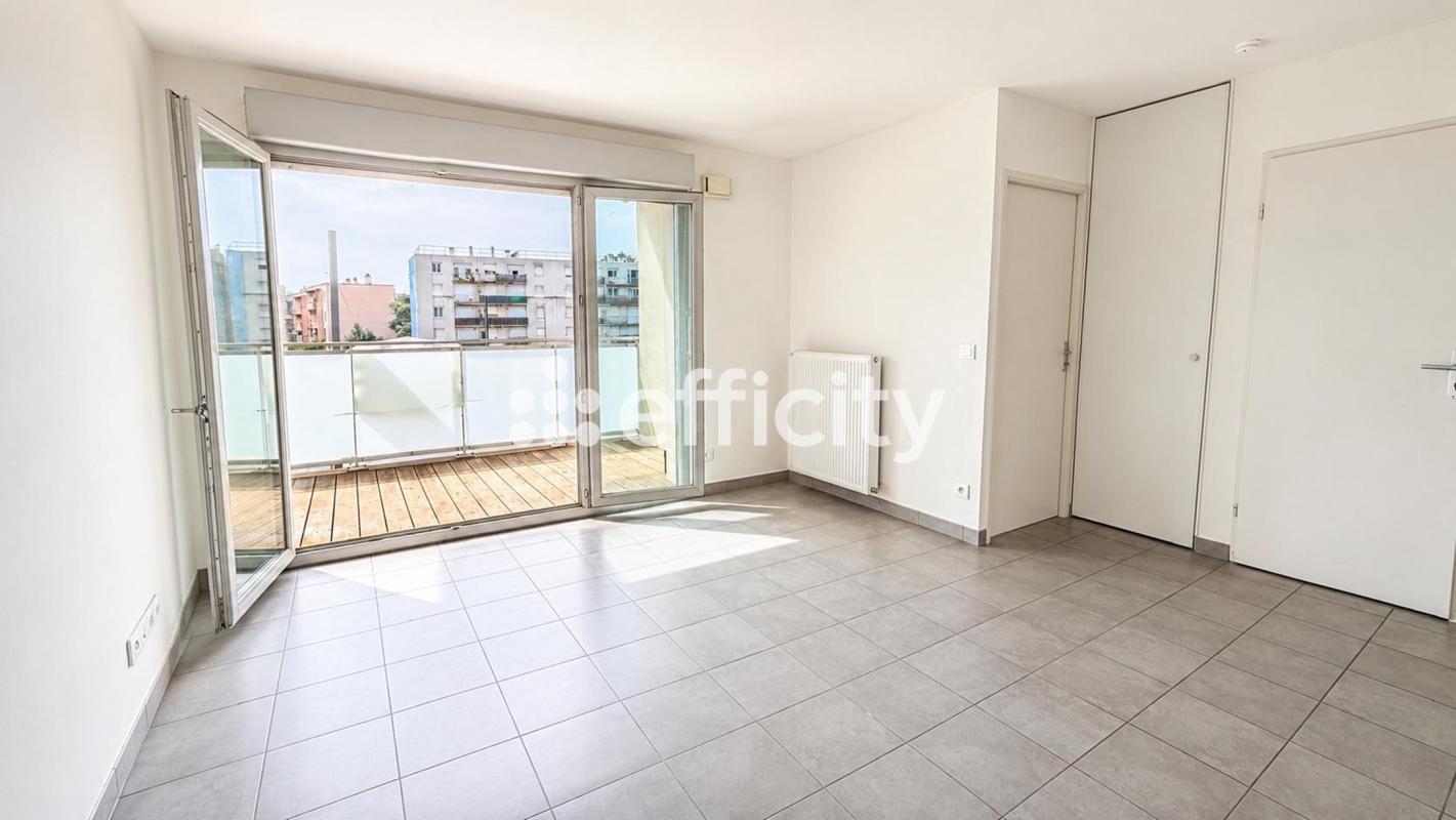 Appartement 2 Pièce(s) Vénissieux
