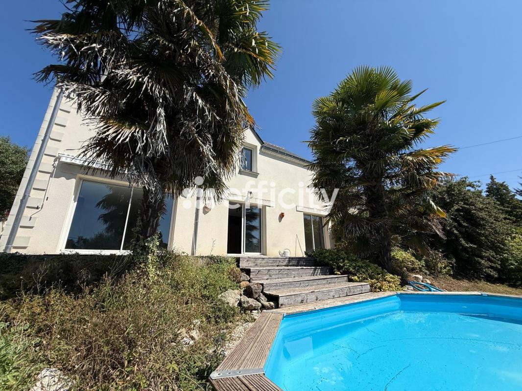 Maison 7 Pièce(s) Saint-Épain