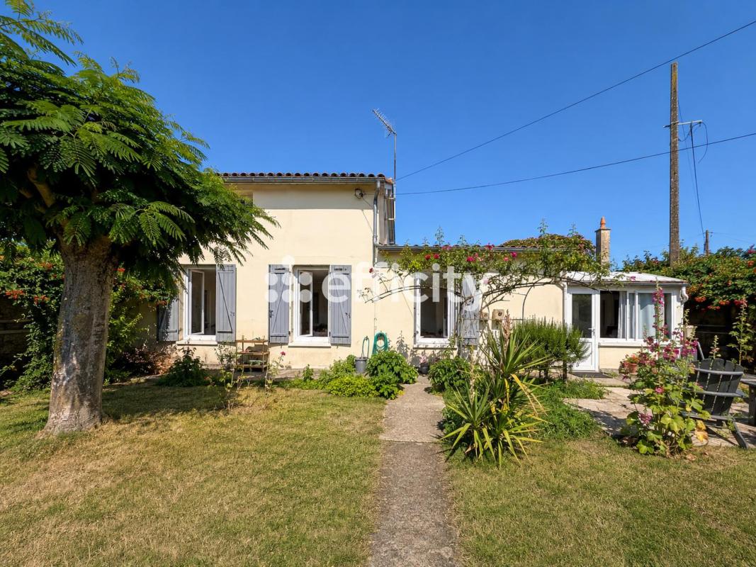 Maison de ville 4 Pièce(s) Saintes