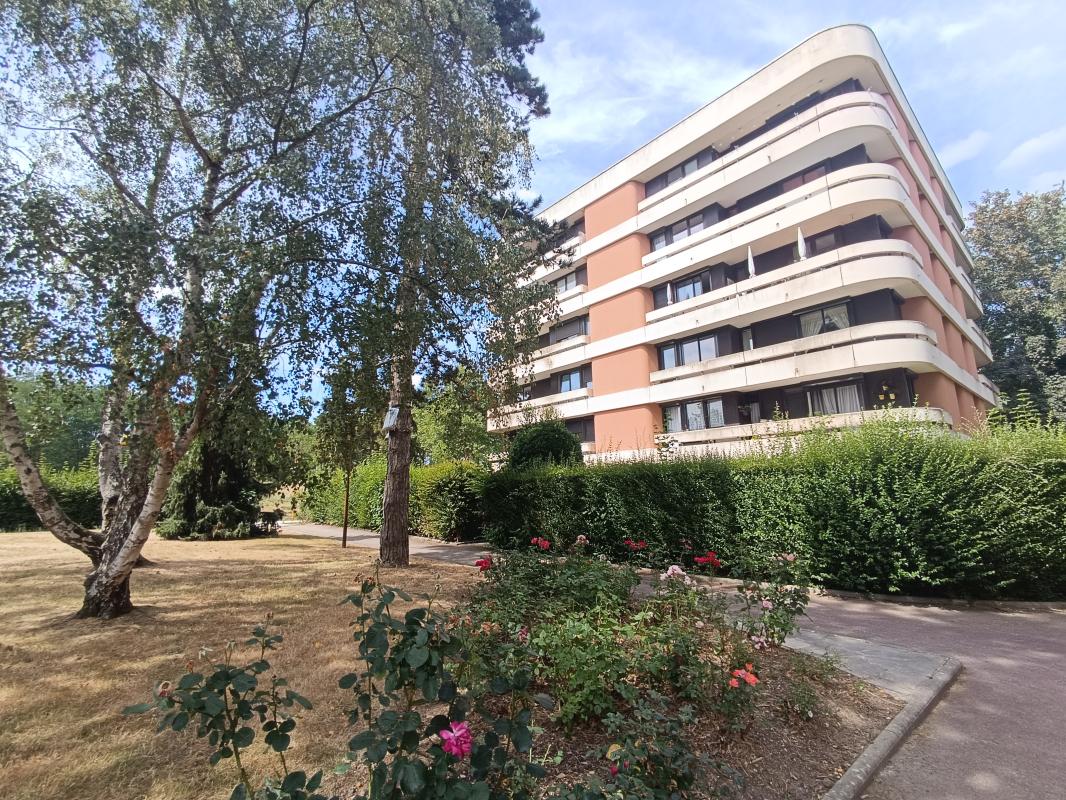 Appartement 4 Pièce(s) Élancourt