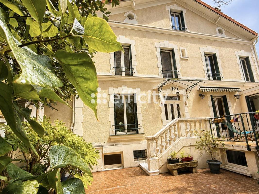 Maison de ville 6 Pièce(s) Asnières-sur-Seine