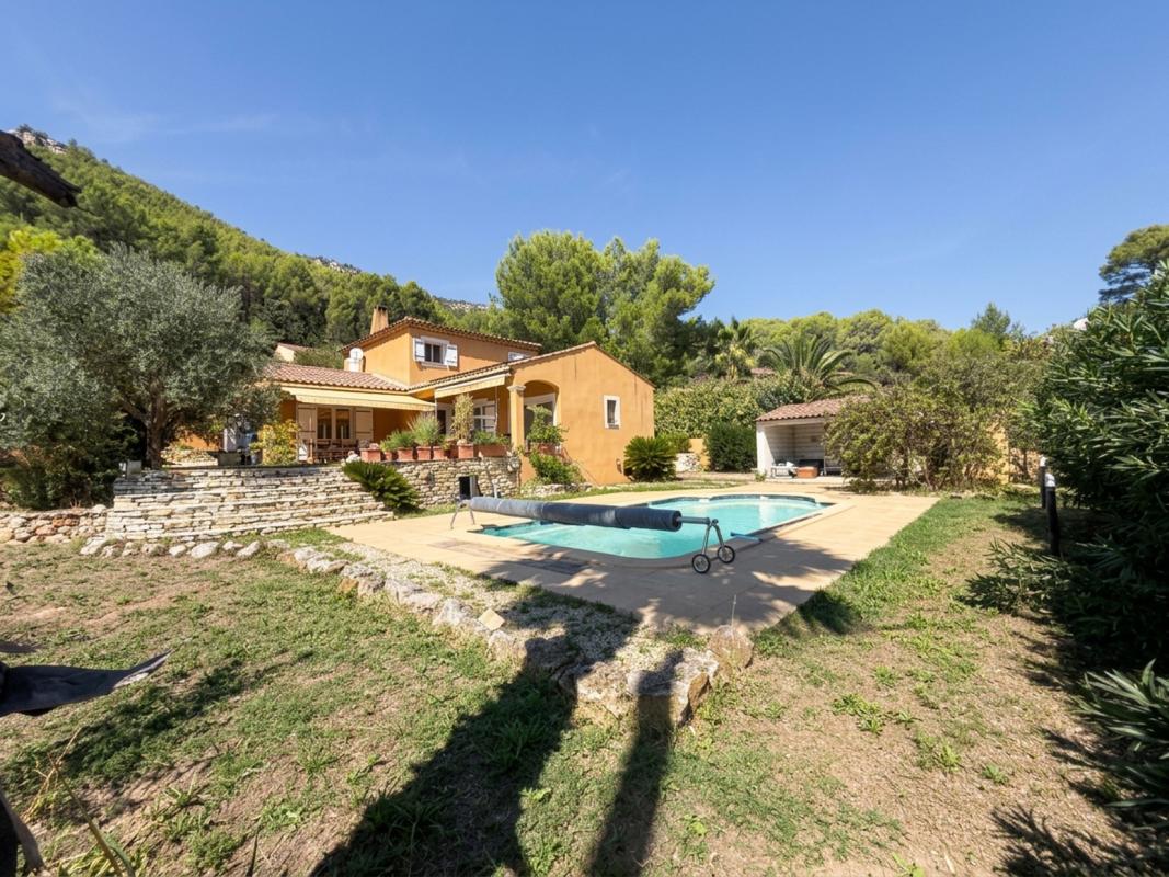 Villa 6 Pièce(s) Cuges-les-Pins