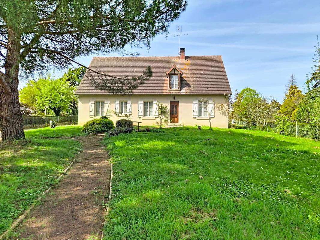 Pavillon 4 Pièce(s) La Châtre