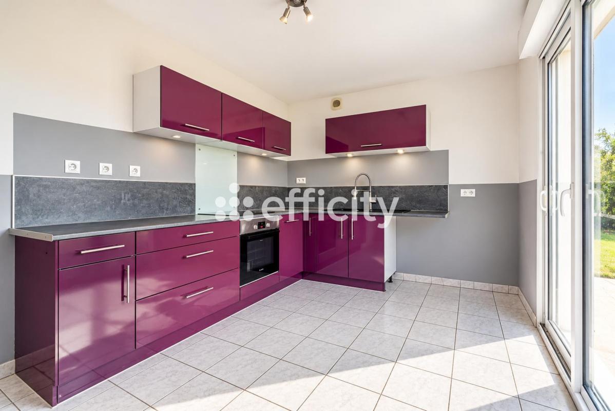 Maison 5 Pièce(s) Saint-Pierre-d'Amilly - Photo 3