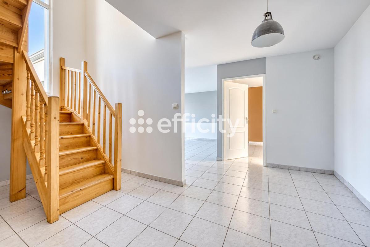 Maison 5 Pièce(s) Saint-Pierre-d'Amilly - Photo 5