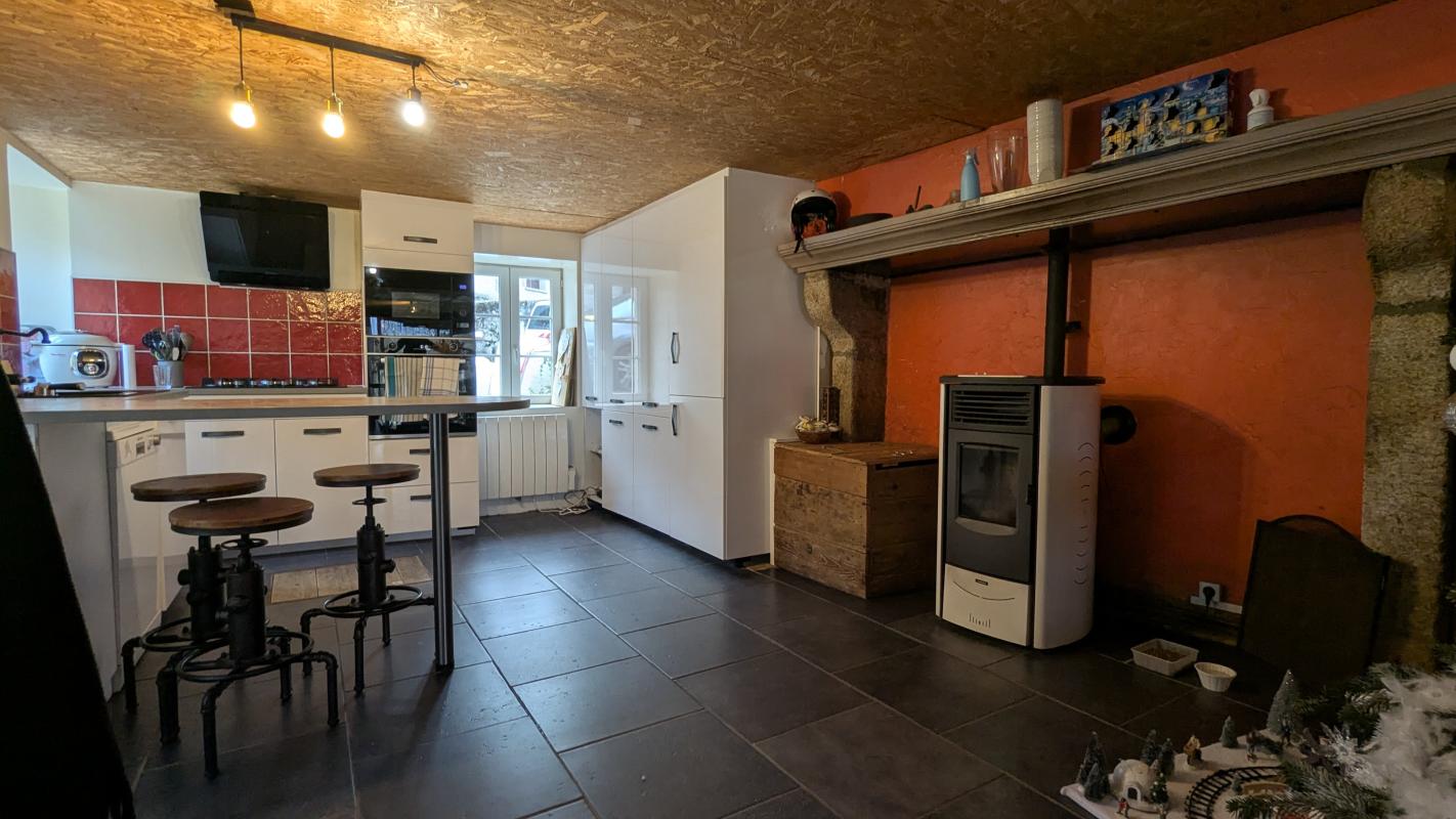 Maison 5 Pièce(s) Saint-Rémy-sur-Durolle - Photo 9
