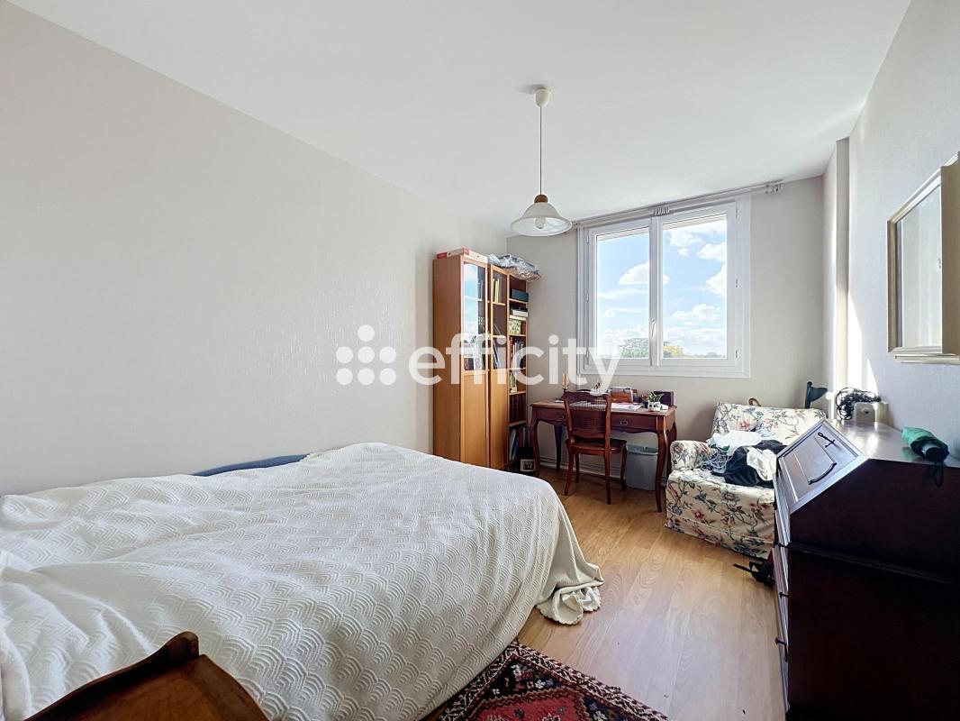 Appartement 5 Pièce(s) Saint-Cyr-sur-Loire - Photo 8