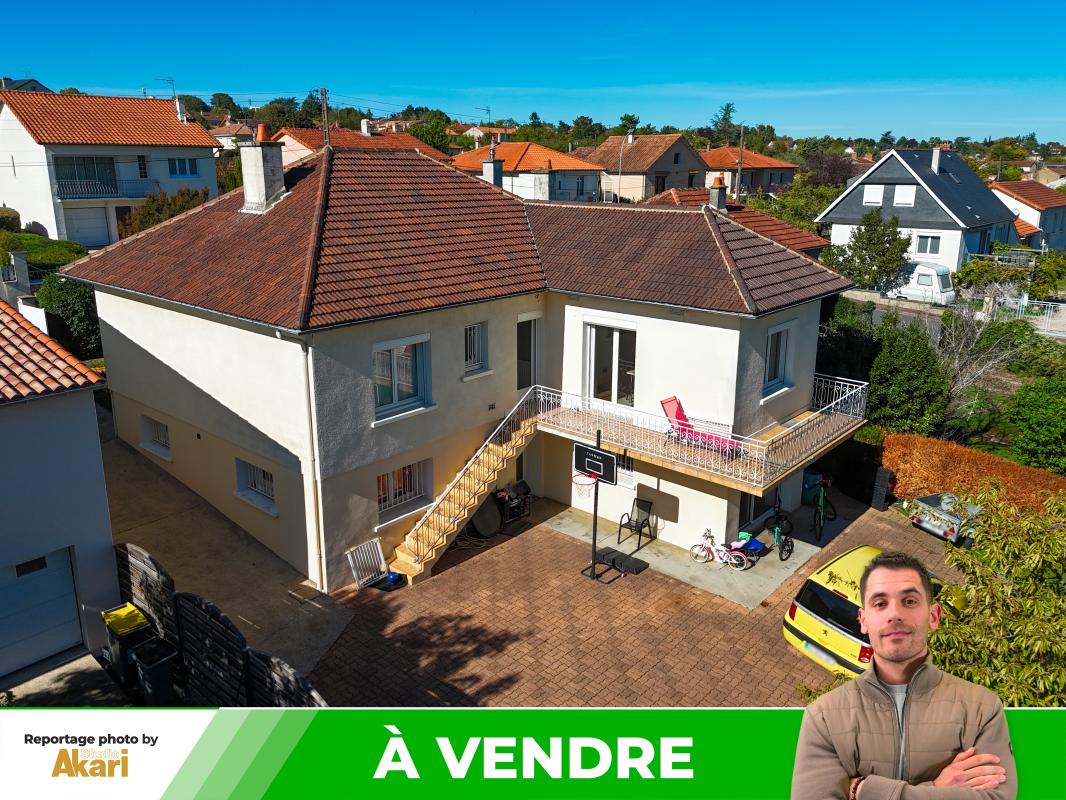 Maison 8 Pièce(s) Jaunay-Marigny - Photo 1