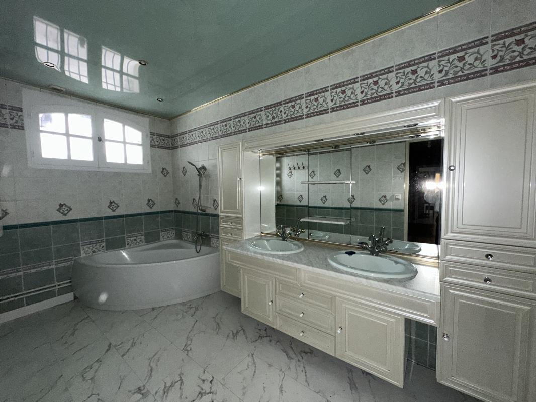 Maison 11 Pièce(s) Octeville-sur-Mer - Photo 20