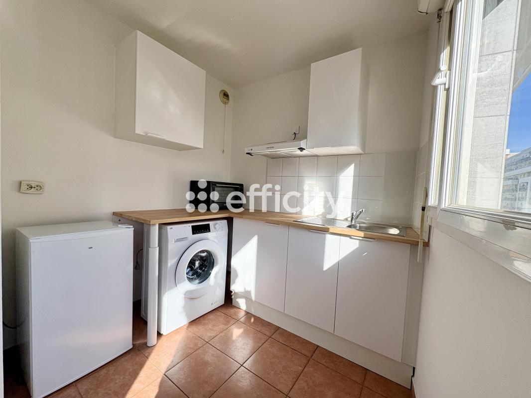 Appartement 1 Pièce(s) Courbevoie - Photo 2