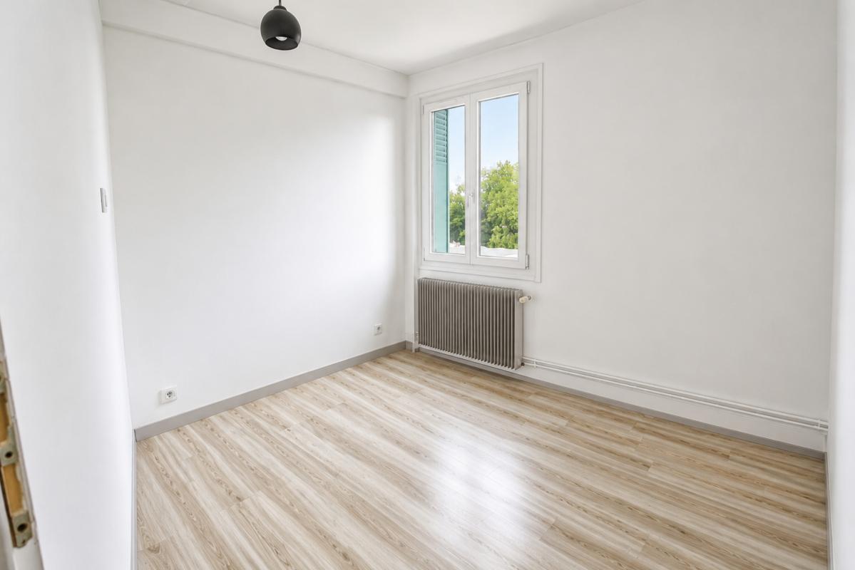 Appartement 2 Pièce(s) Neuville-sur-Saône - Photo 4