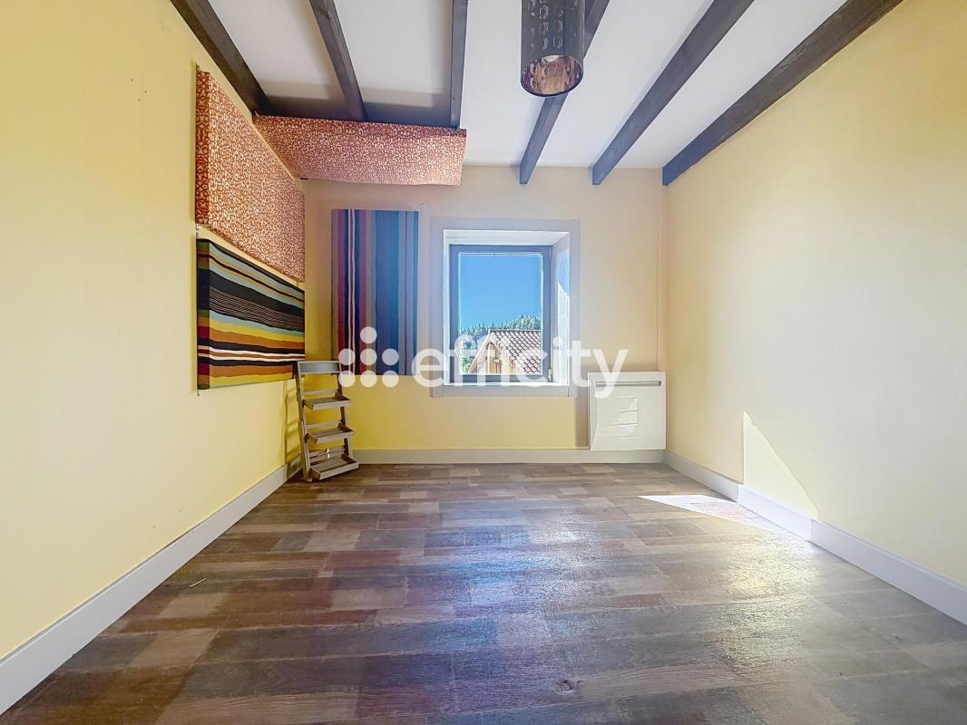 Maison 8 Pièce(s) Saint-Rémy-sur-Durolle - Photo 11