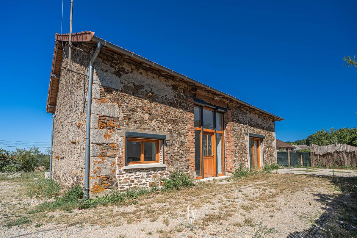 Maison 4 Pièce(s) Saint-Hilaire-Bonneval