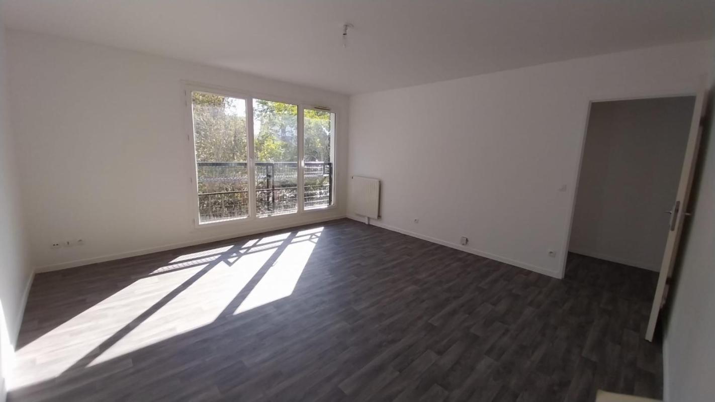 Appartement 2 Pièce(s) Viry-Châtillon - Photo 1