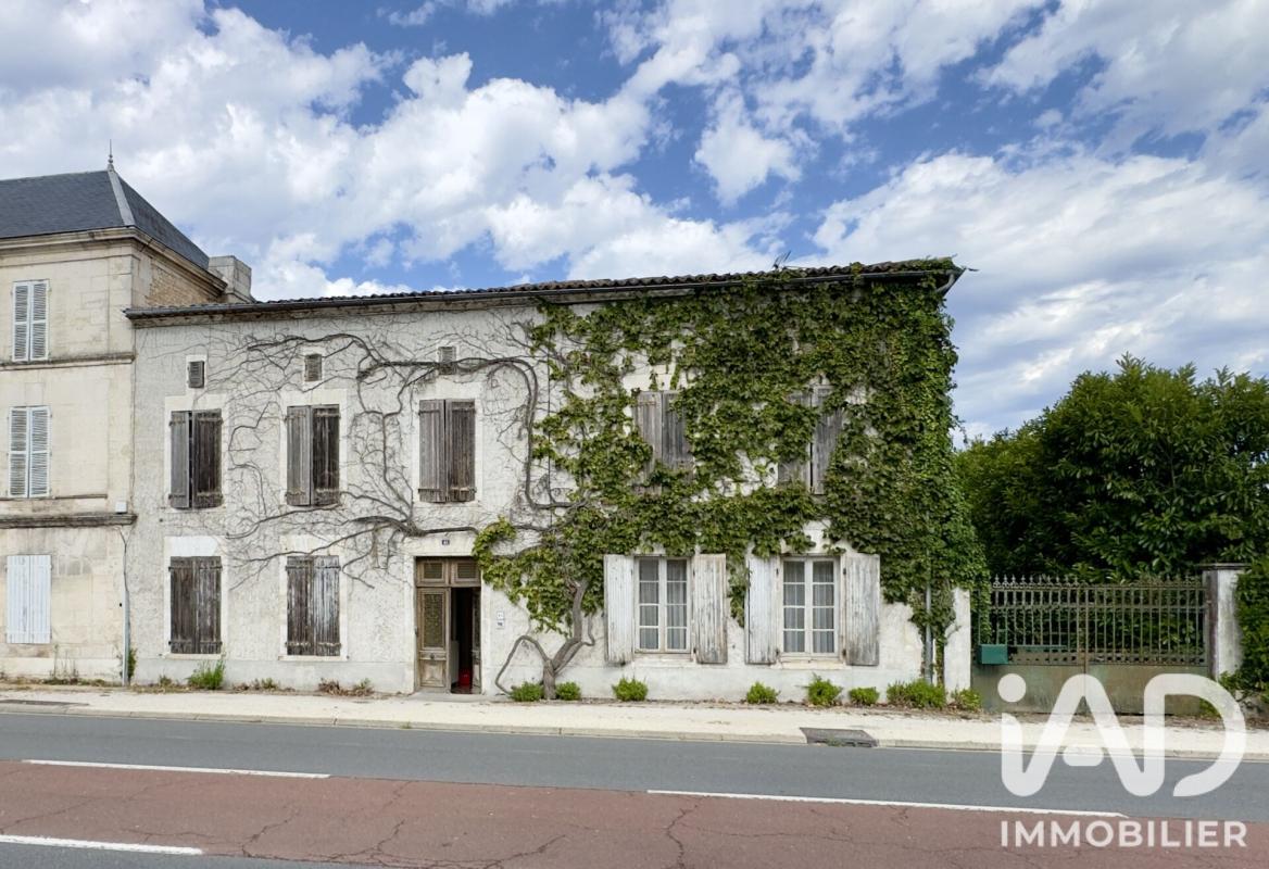 Maison en pierre 7 Pièce(s) Barbezieux-Saint-Hilaire