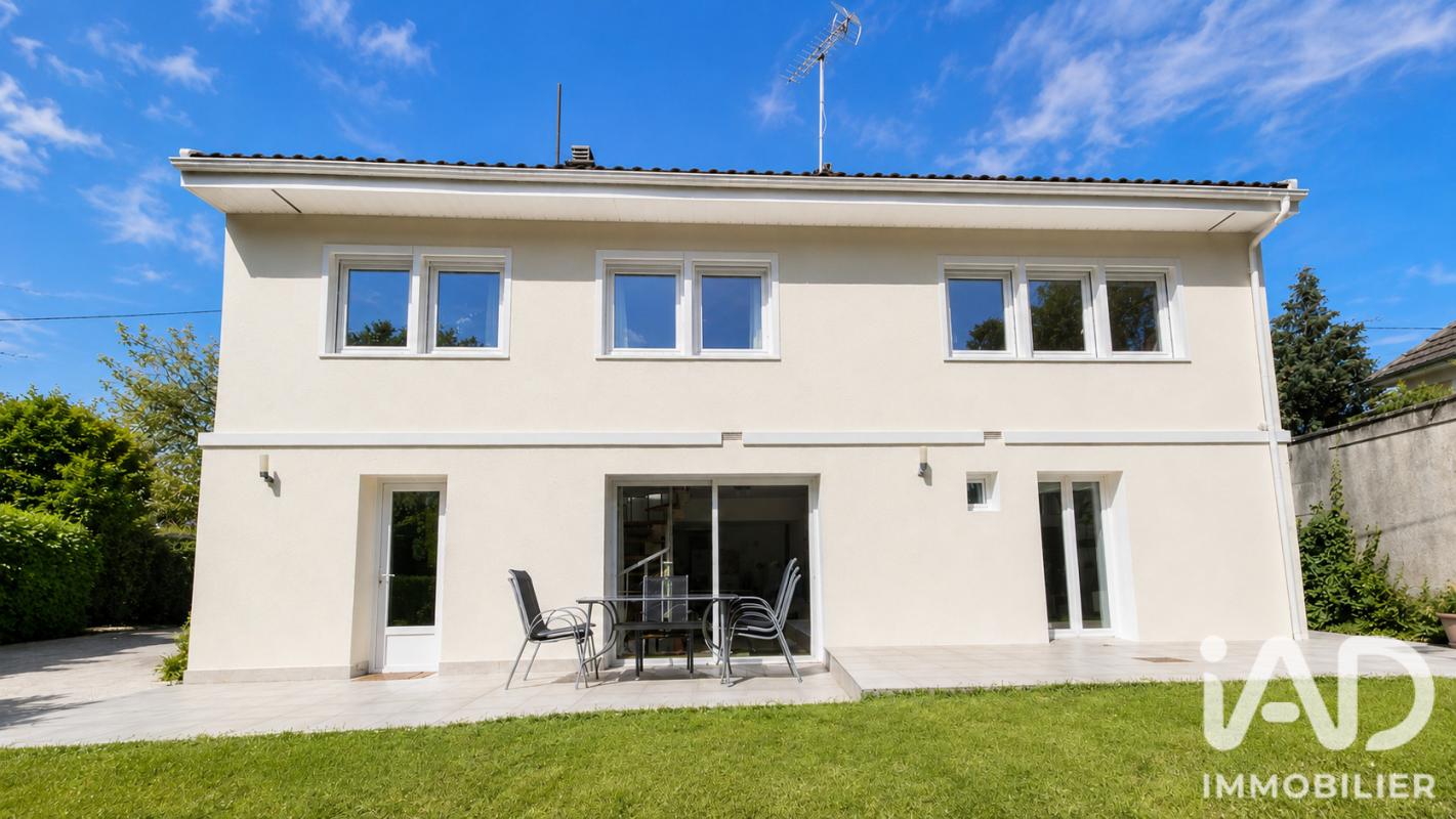 Maison 7 Pièce(s) Roissy-en-Brie - Photo 1