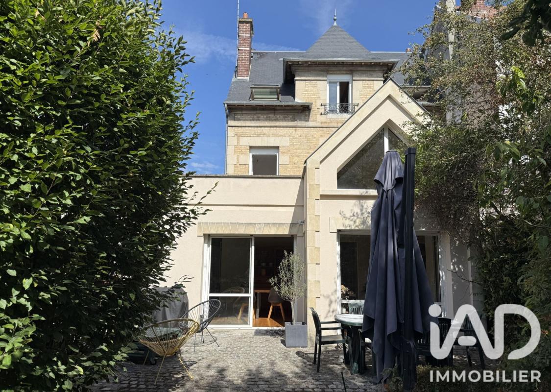 Maison 7 Pièce(s) Compiègne