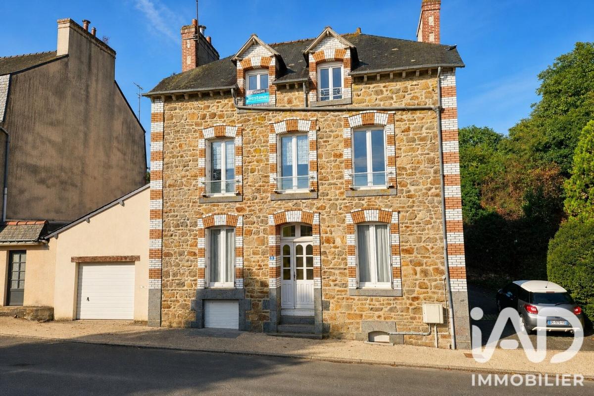 Maison 8 Pièce(s) Merdrignac