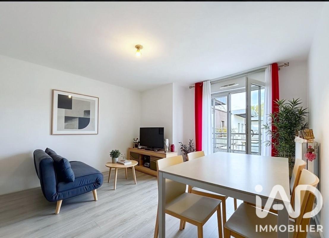 Appartement 2 Pièce(s) Vert-Saint-Denis