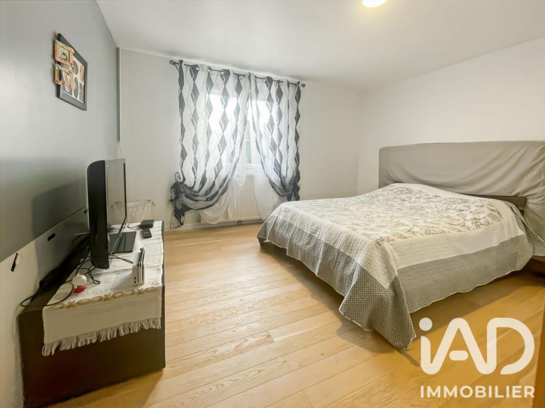 Maison 7 Pièce(s) Saint-Hilliers - Photo 8