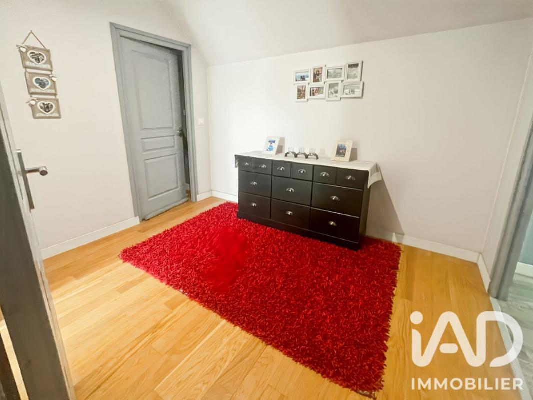 Maison 7 Pièce(s) Saint-Hilliers - Photo 13