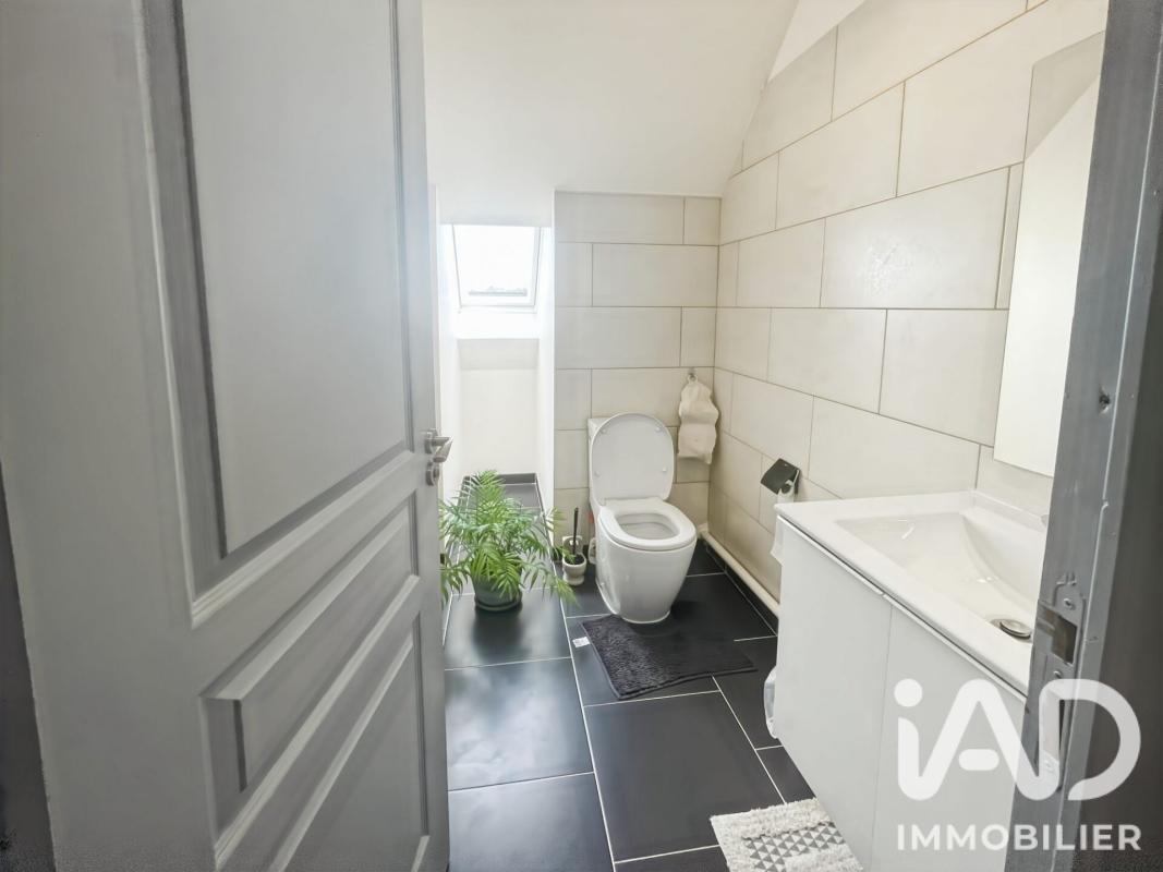 Maison 7 Pièce(s) Saint-Hilliers - Photo 14