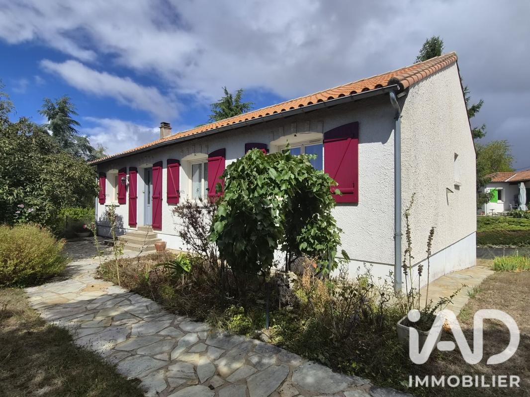 Maison 5 Pièce(s) Celles-sur-Belle