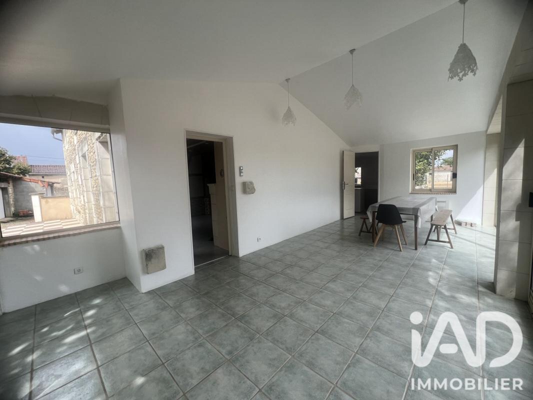 Maison 6 Pièce(s) Saint-Léger-de-Montbrun - Photo 5
