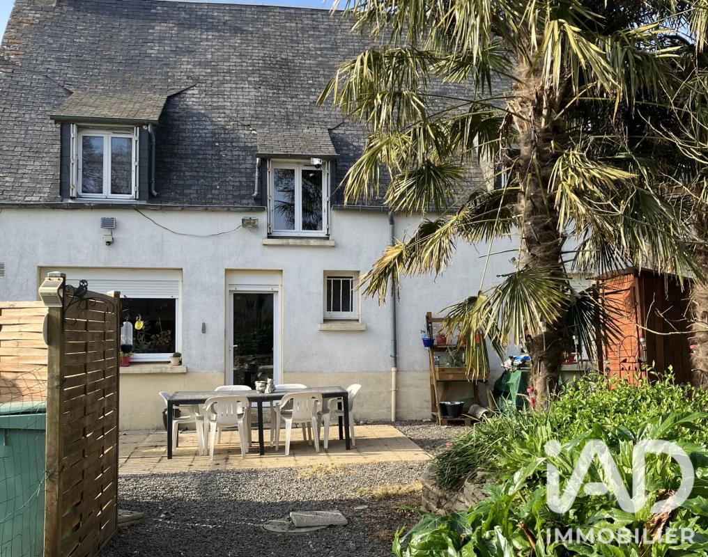 Maison 3 Pièce(s) Pleine-Fougères
