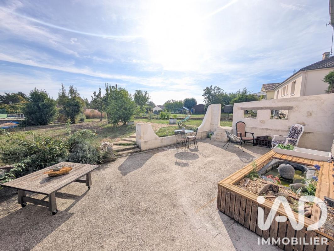 Maison 5 Pièce(s) Lussac-les-Châteaux - Photo 2