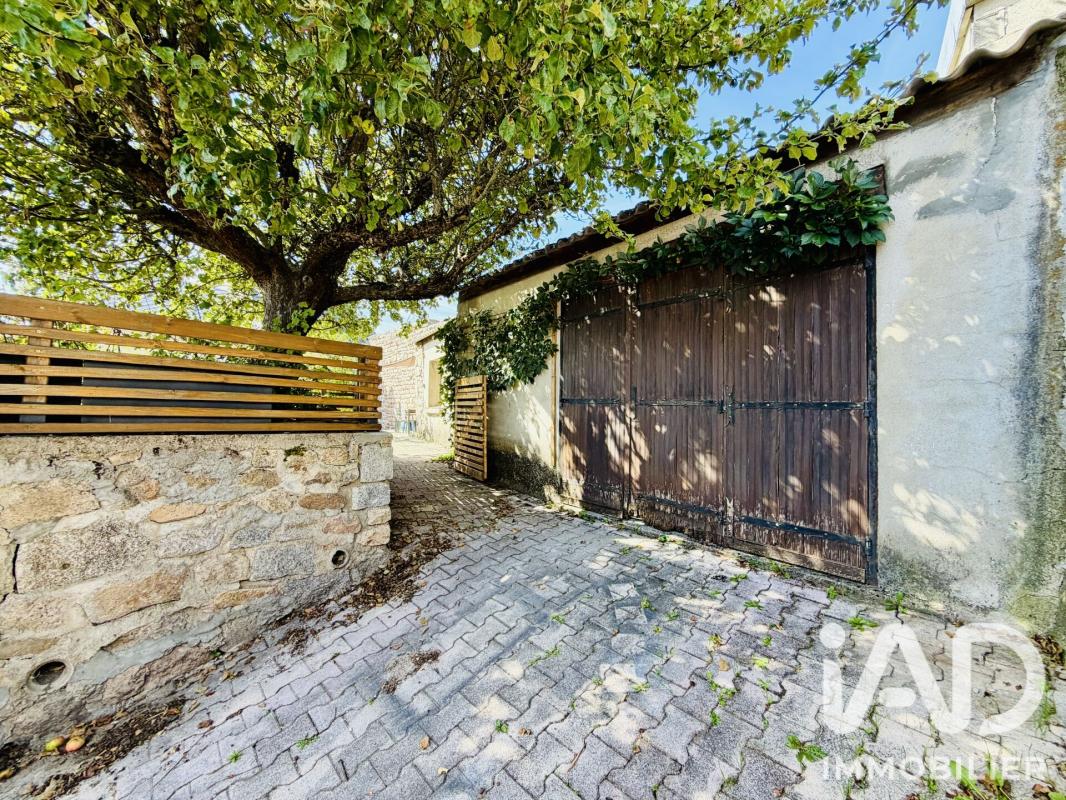 Maison 4 Pièce(s) Saint-Chély-d'Apcher - Photo 22