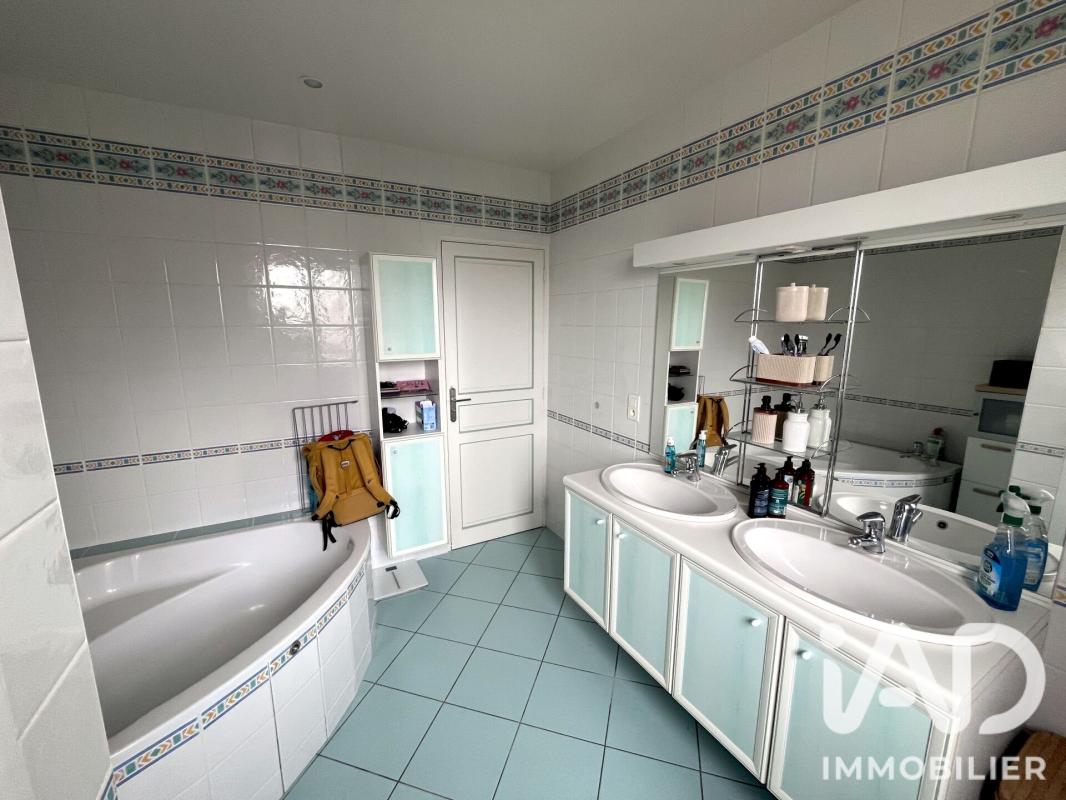 Maison 8 Pièce(s) Saint-Étienne-sur-Suippe - Photo 10