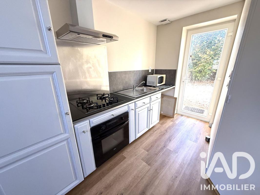Maison 2 Pièce(s) Nieuil-l'Espoir - Photo 2