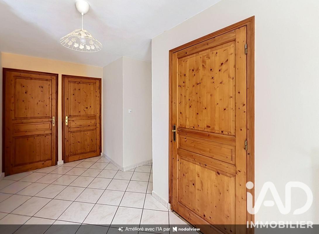 Maison 10 Pièce(s) Bussy-Saint-Martin - Photo 2