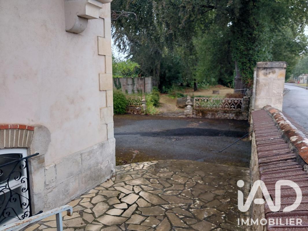 Maison 7 Pièce(s) Fontenay-le-Comte - Photo 2
