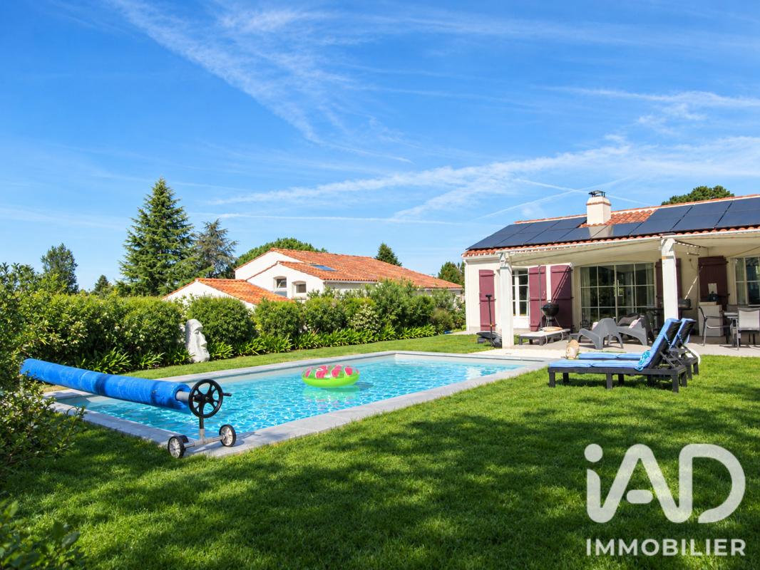 Maison 8 Pièce(s) Poiroux - Photo 2