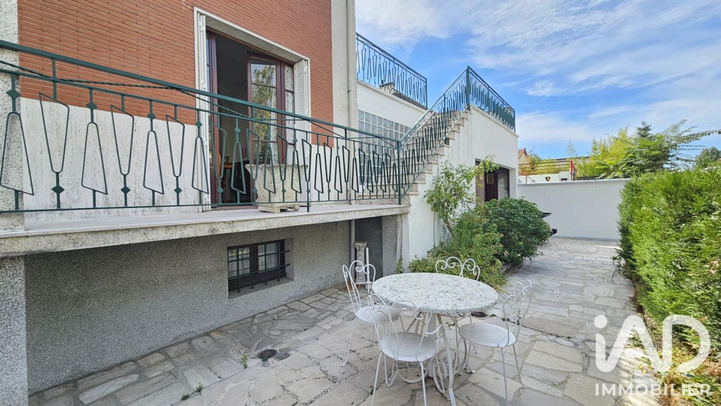 Maison 6 Pièce(s) La Courneuve