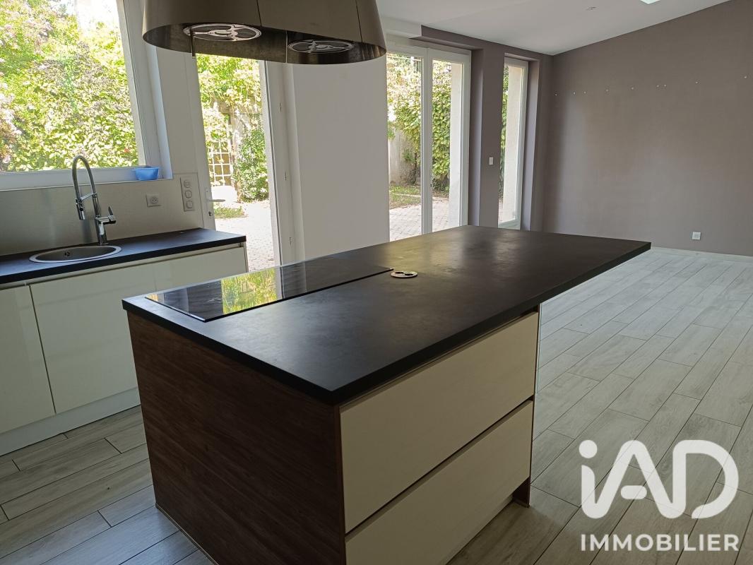 Maison 9 Pièce(s) La Châtaigneraie - Photo 3