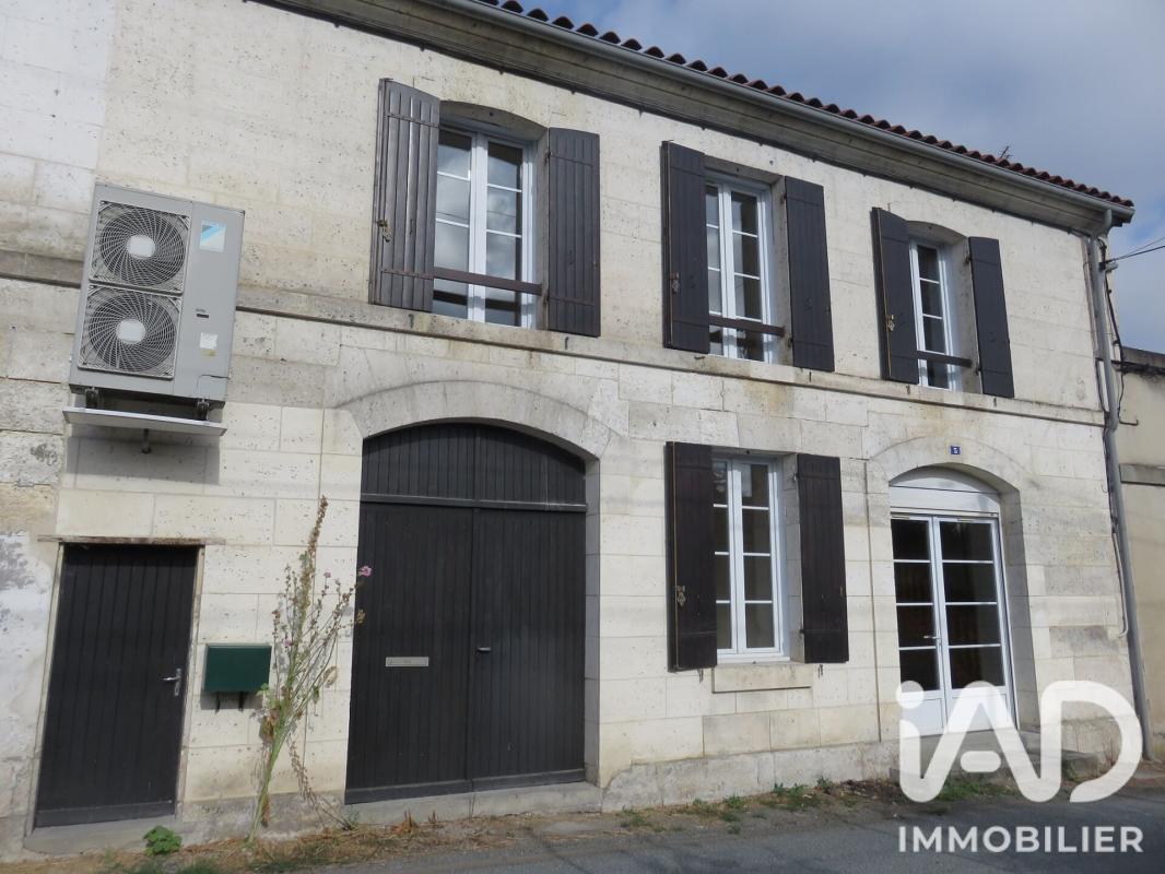 Maison 4 Pièce(s) Chalais