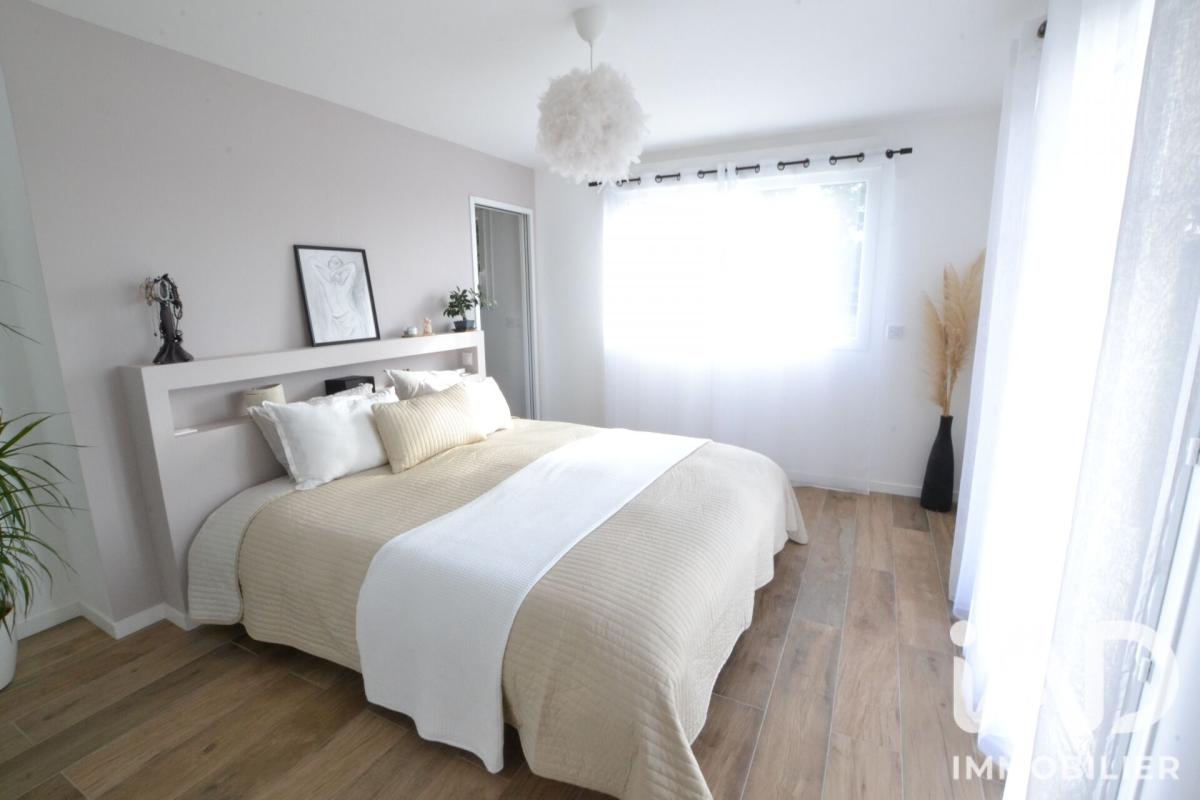 Maison 8 Pièce(s) Saint-Martin-des-Champs - Photo 7