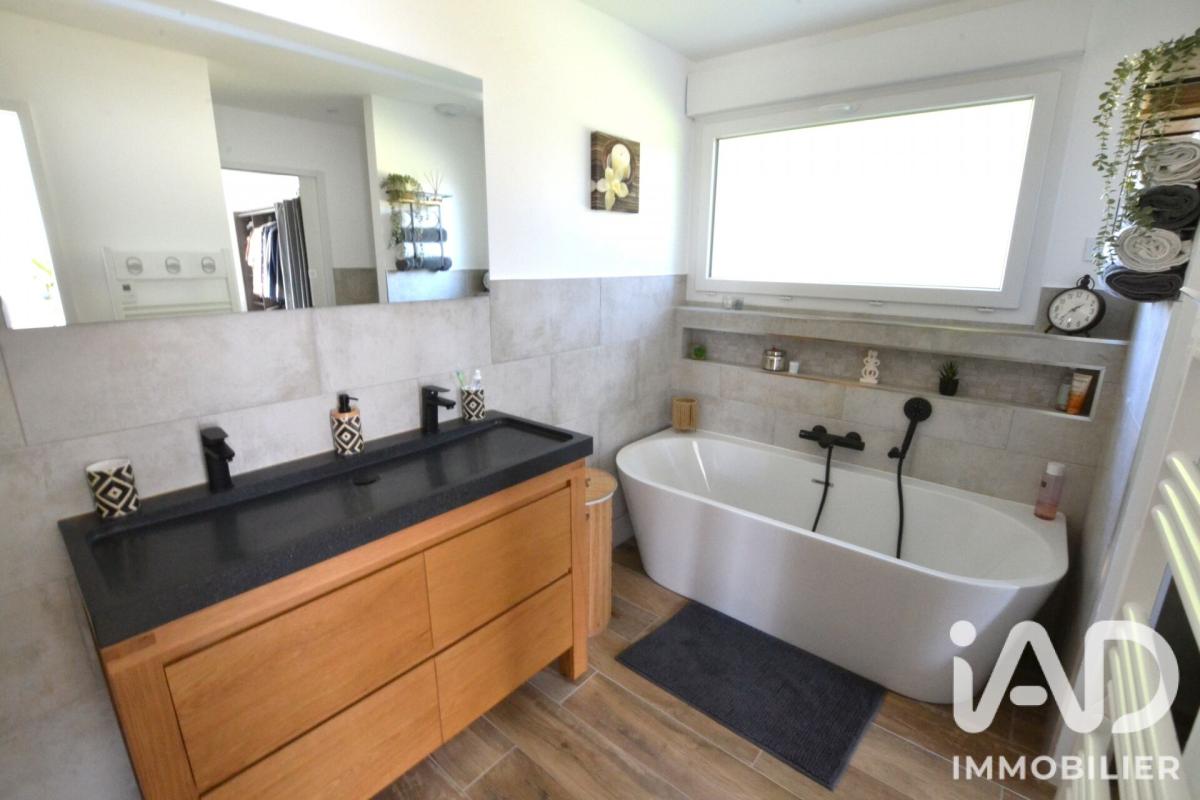 Maison 8 Pièce(s) Saint-Martin-des-Champs - Photo 8