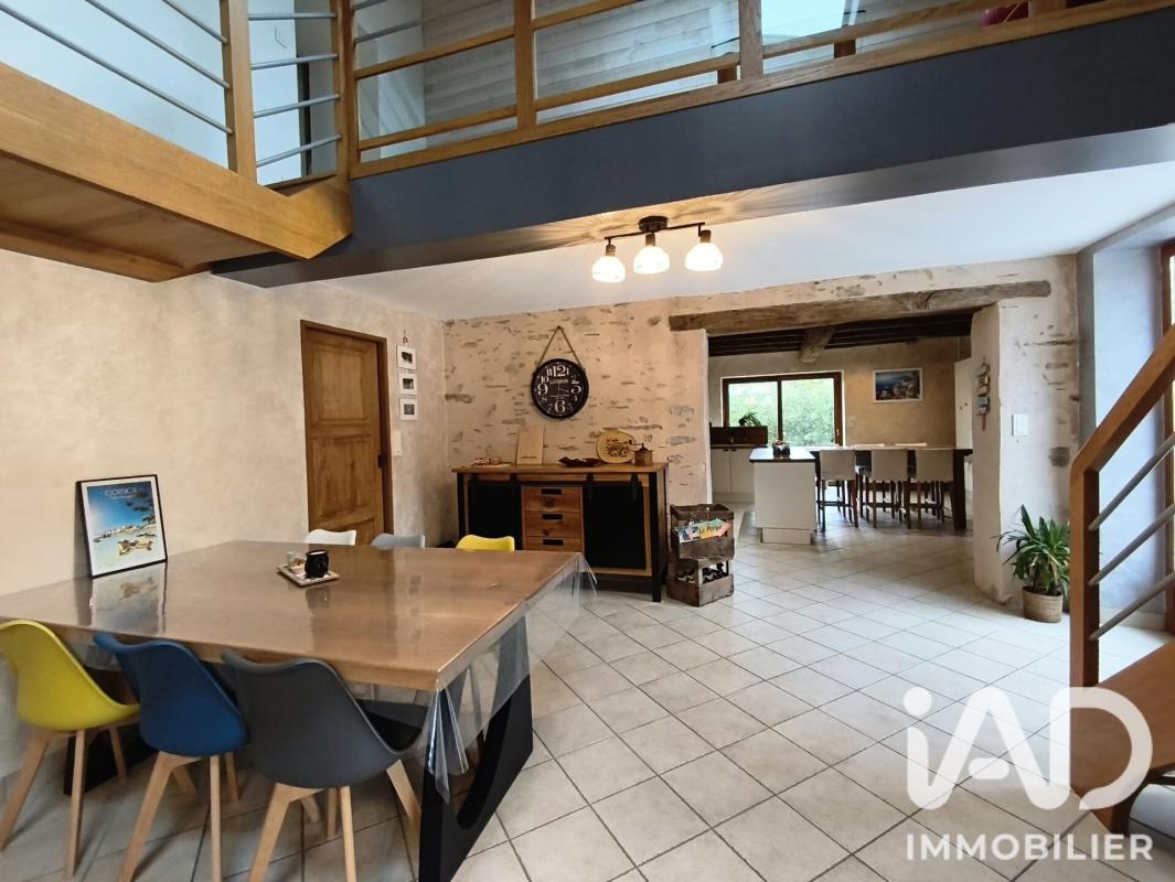 Maison 6 Pièce(s) Saint-Martin-des-Noyers - Photo 2