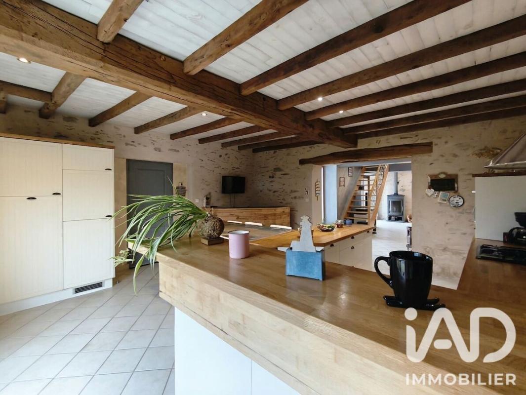 Maison 6 Pièce(s) Saint-Martin-des-Noyers - Photo 4